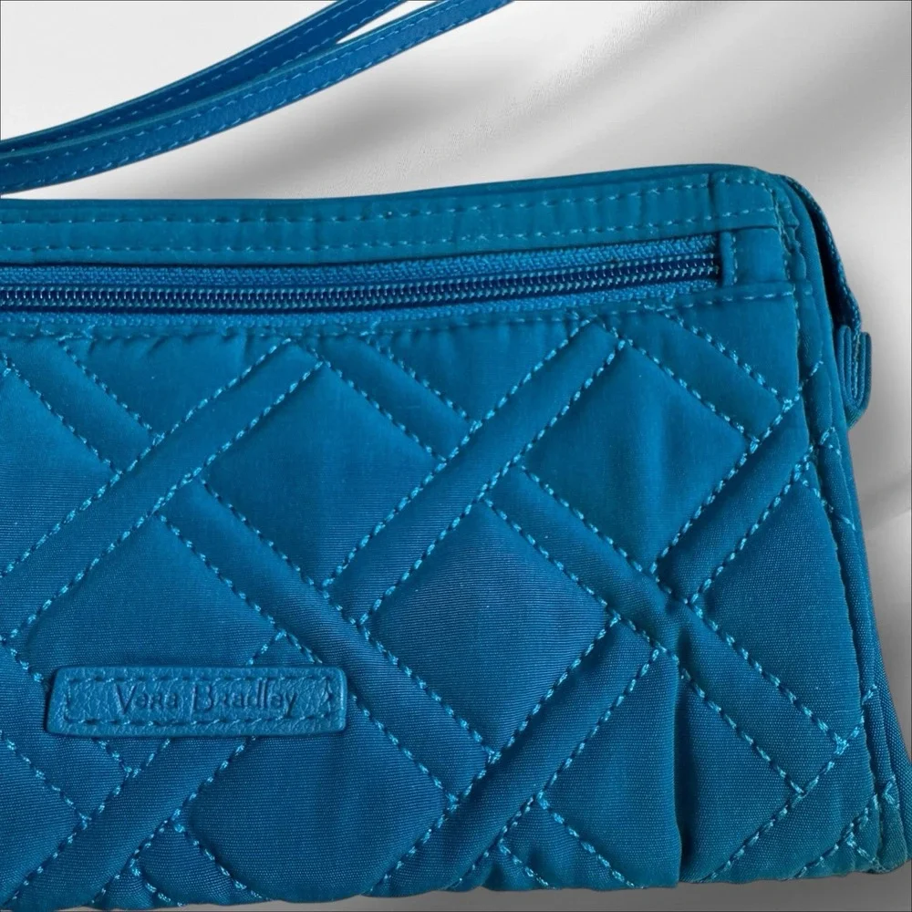Vera Bradley Quilted‎ Wristlet Top Zip Wallet Tango Teal RFID Protection - Picture 3 of 9